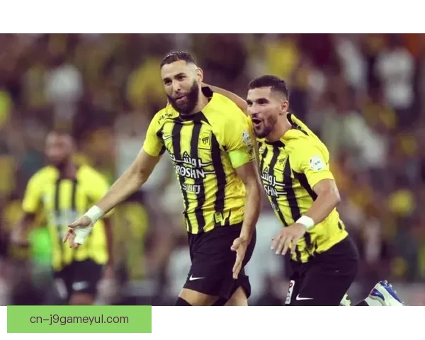 吉达联追卡塞米罗法比尼奥左右交易